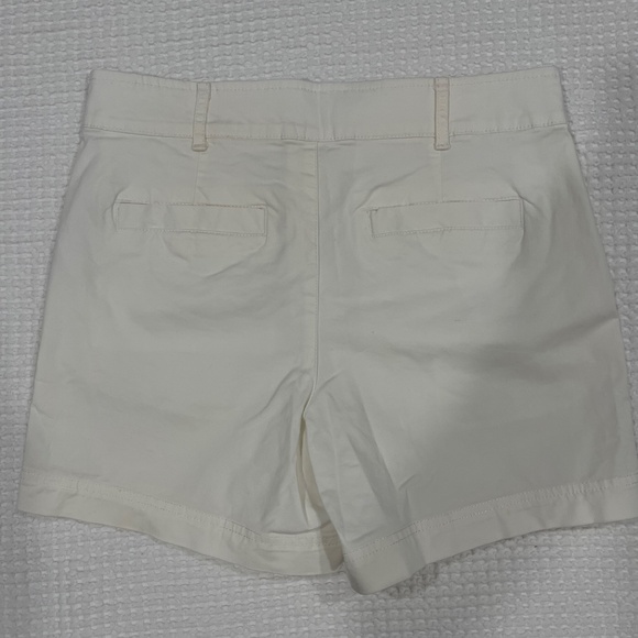 Gap shorts - Picture 2 of 3